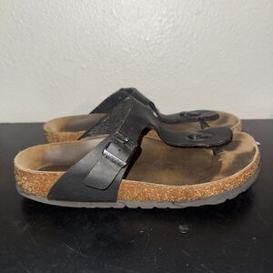 BIRKENSTOCK Gizeh Womens Size 6 Birko-Flor Black Patent Leather Sandals 240